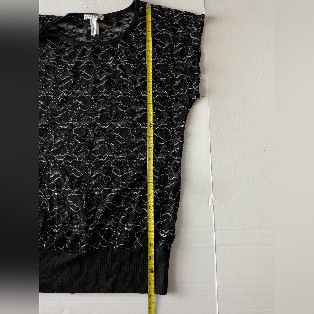 Body Central Black Sheer Lace Top Women's - Picture 4 of 12